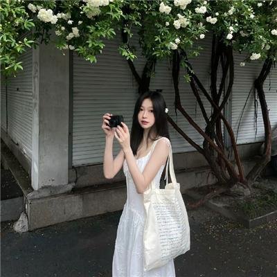 当然是选择原谅她